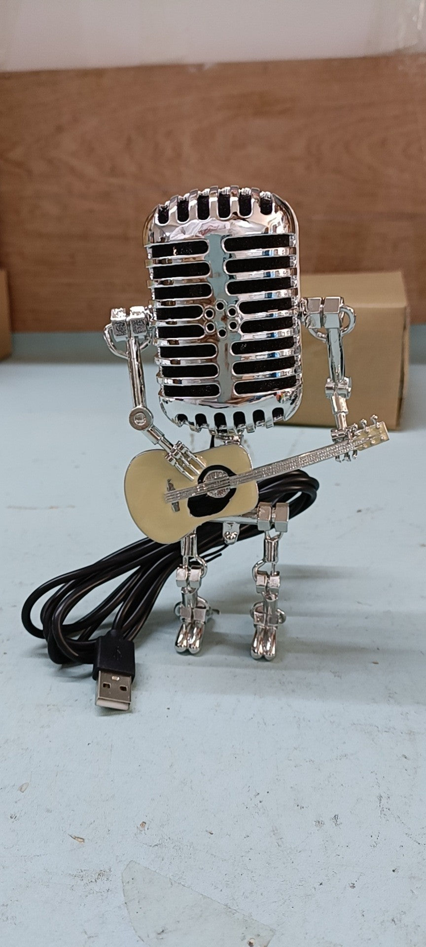 Vintage Old-Fashioned Microphone Table Lamp Microphone Robot Lamp Home Furnishings - DigiVirt
