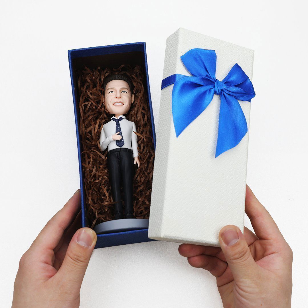 Wedding Gift Honeymoon Trip Custom Bobblehead with Engraved Text - DigiVirt