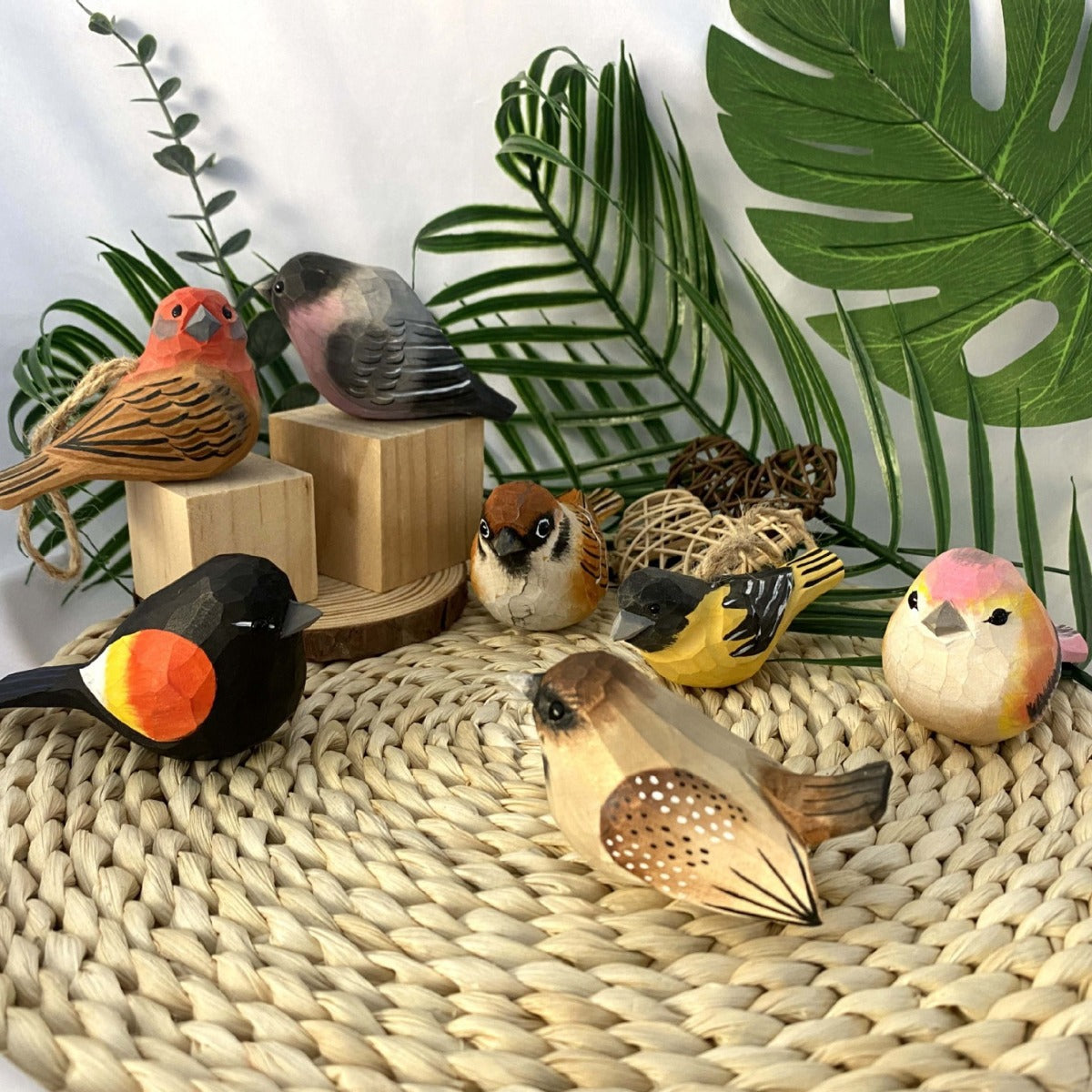 Solid Wood Hand-carved Basswood Wood Carving Bird Ornaments Cute Gift Series